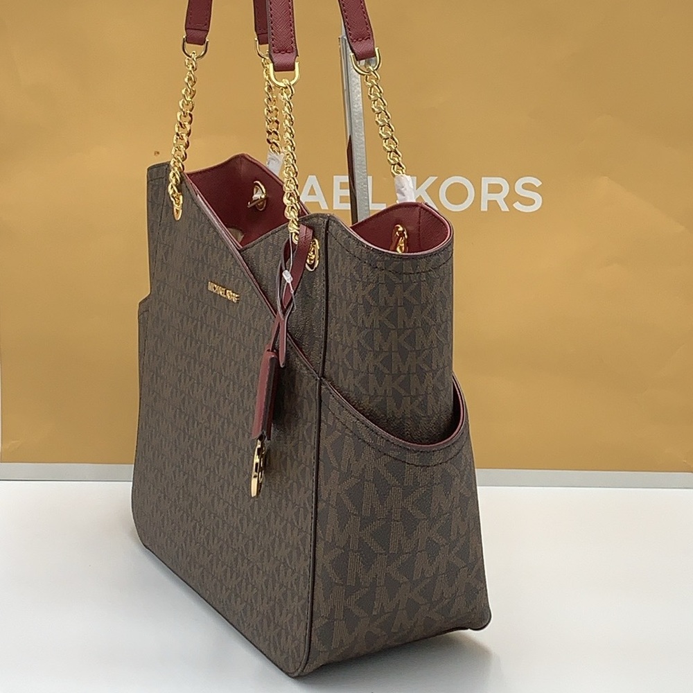 MICHAEL KORS 
Jet Set Large Logo Tote Shoulder Bag
COLOR DARK CHERRY
NWT - Picture 12 of 16